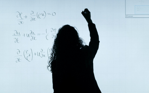 Не каждый взрослый справится: 10 простых вопросов по математике