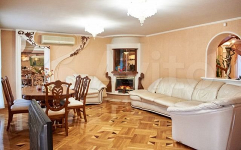 Дворцы по-кировски:  5 самых дорогих квартир в городе