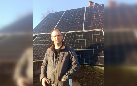 Олег Евсеев построил у своего дома на Филейке солнечную станцию: энергии хватает на семью