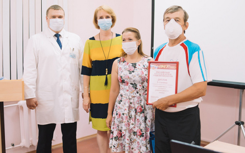 Кировская семья доноров сдала кровь 376 раз