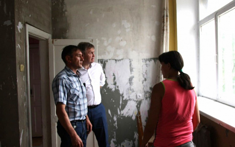 Квартиру сироты из Кировской области отремонтируют после «прямой линии» с губернатором