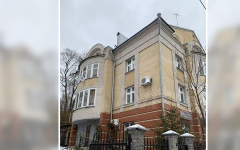 В центре Кирова продается 7-комнатная квартира за 25 миллионов рублей
