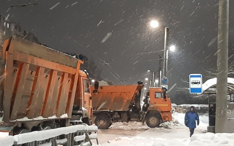 Известно, на каких улицах Кирова пройдет уборка снега 26 и 27 декабря